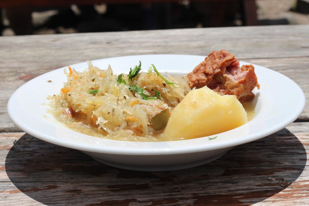 kwaśnica, traditional food, buried, polish food, polish cuisine, traditional kitchen, sauerkraut, cabbage, potato, meal, kitchen, polish food, sauerkraut, sauerkraut, sauerkraut, sauerkraut, sauerkraut